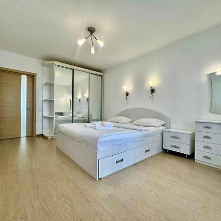 Apartpoltava Стильні Білосніжні Апартаменти, 2-Окремі Кімнати , Документи Для Відрядження , Банківський Чек Dış mekan fotoğraf