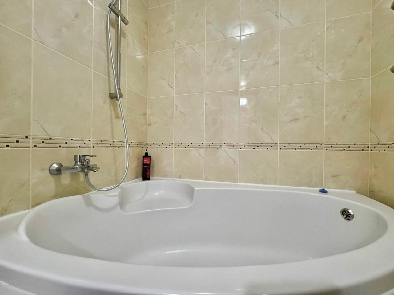 Apartpoltava Стильні Білосніжні Апартаменти, 2-Окремі Кімнати , Документи Для Відрядження , Банківський Чек Dış mekan fotoğraf