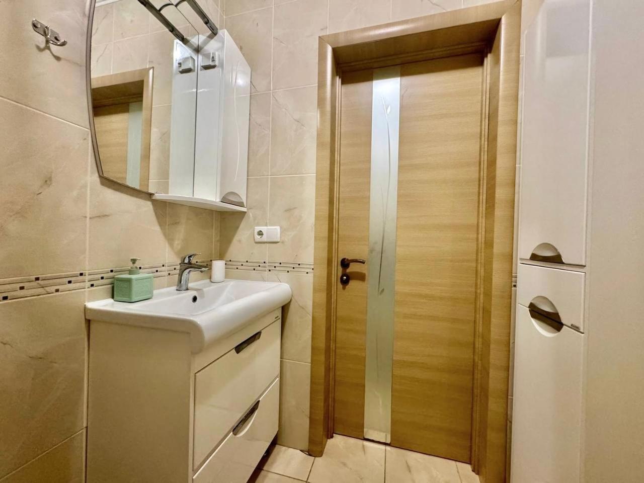 Apartpoltava Стильні Білосніжні Апартаменти, 2-Окремі Кімнати , Документи Для Відрядження , Банківський Чек Dış mekan fotoğraf