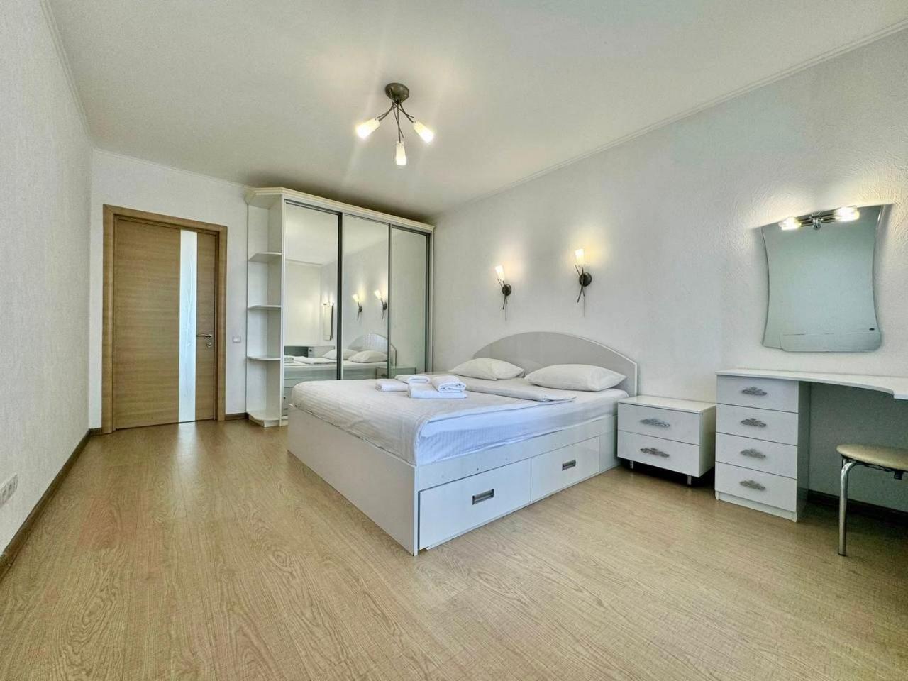 Apartpoltava Стильні Білосніжні Апартаменти, 2-Окремі Кімнати , Документи Для Відрядження , Банківський Чек Dış mekan fotoğraf